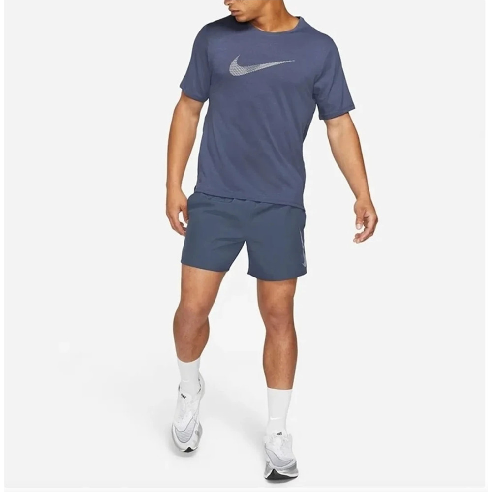 NWT Nike Running Division Shirt Mens Medium Blue Logo T-Shirt DR8766-437 Gym